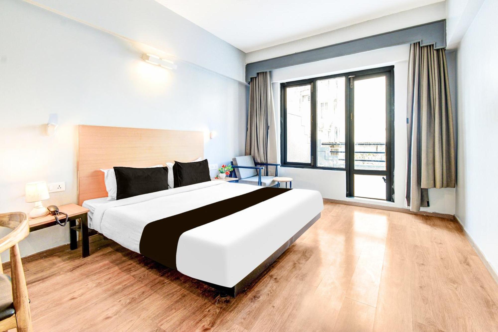 Super Townhouse Lakdikapul Hotel Hyderabad Exterior foto